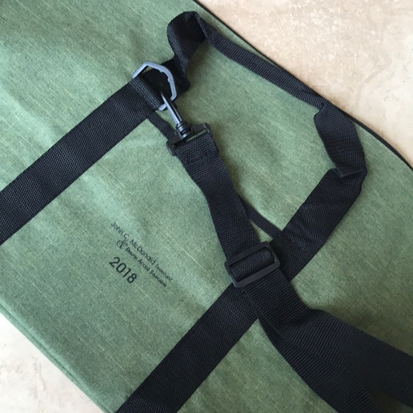 A bundle of three duffel  bag - Picture 16 of 16